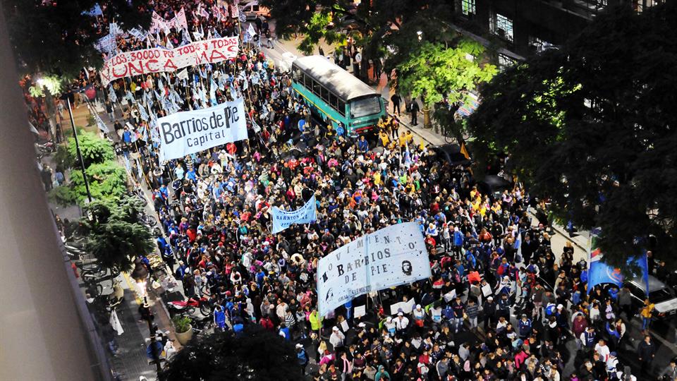 Masiva marcha en contra del 2x1 en Argentina - Partido Socialista de ...